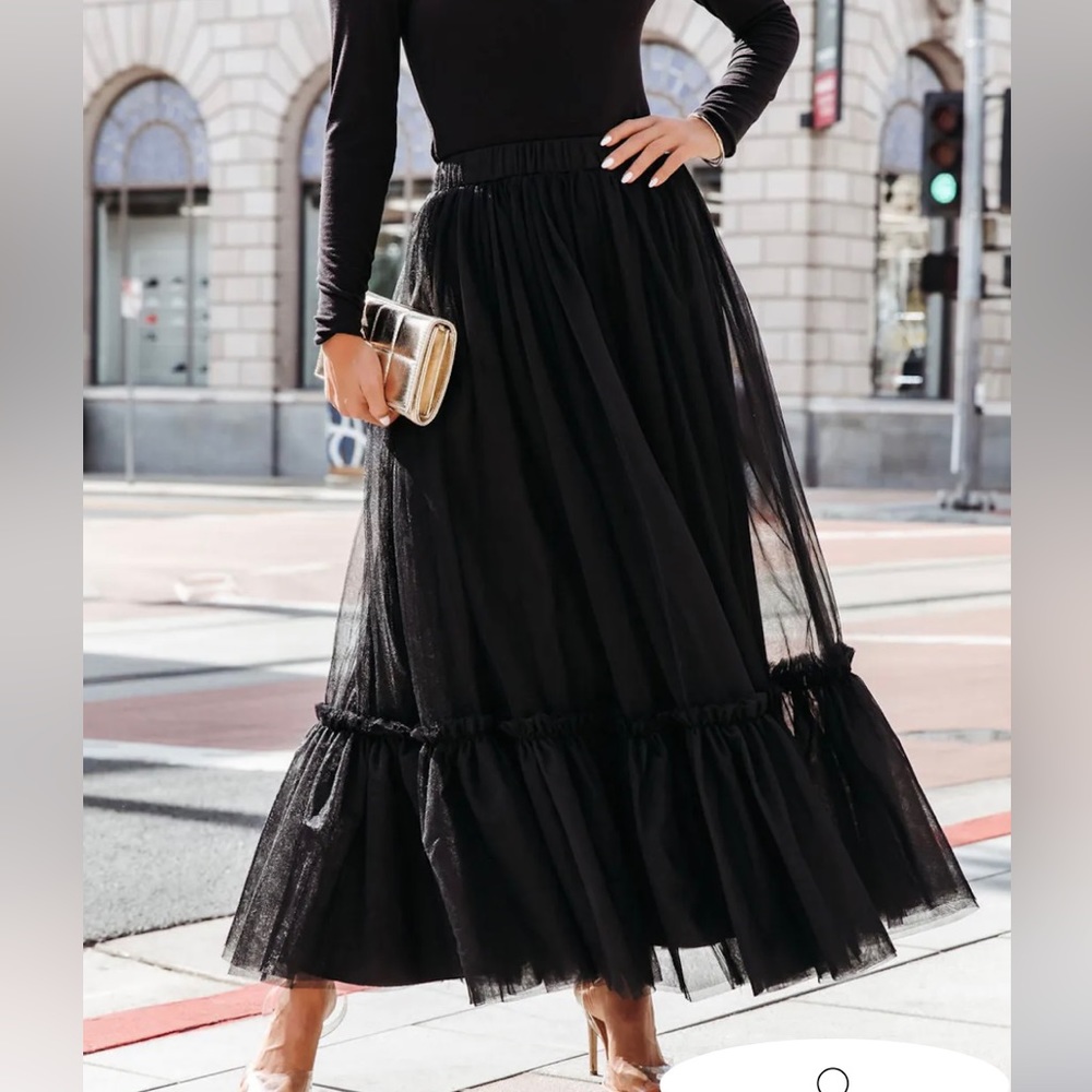 Tulle maxi skirt black size small NWT